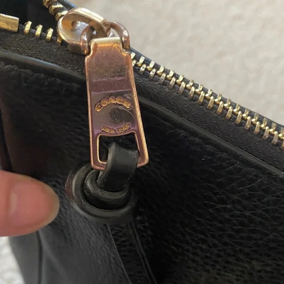 Coach Black Pebbled Leather Shoulder Bag - Picture 7 of 10